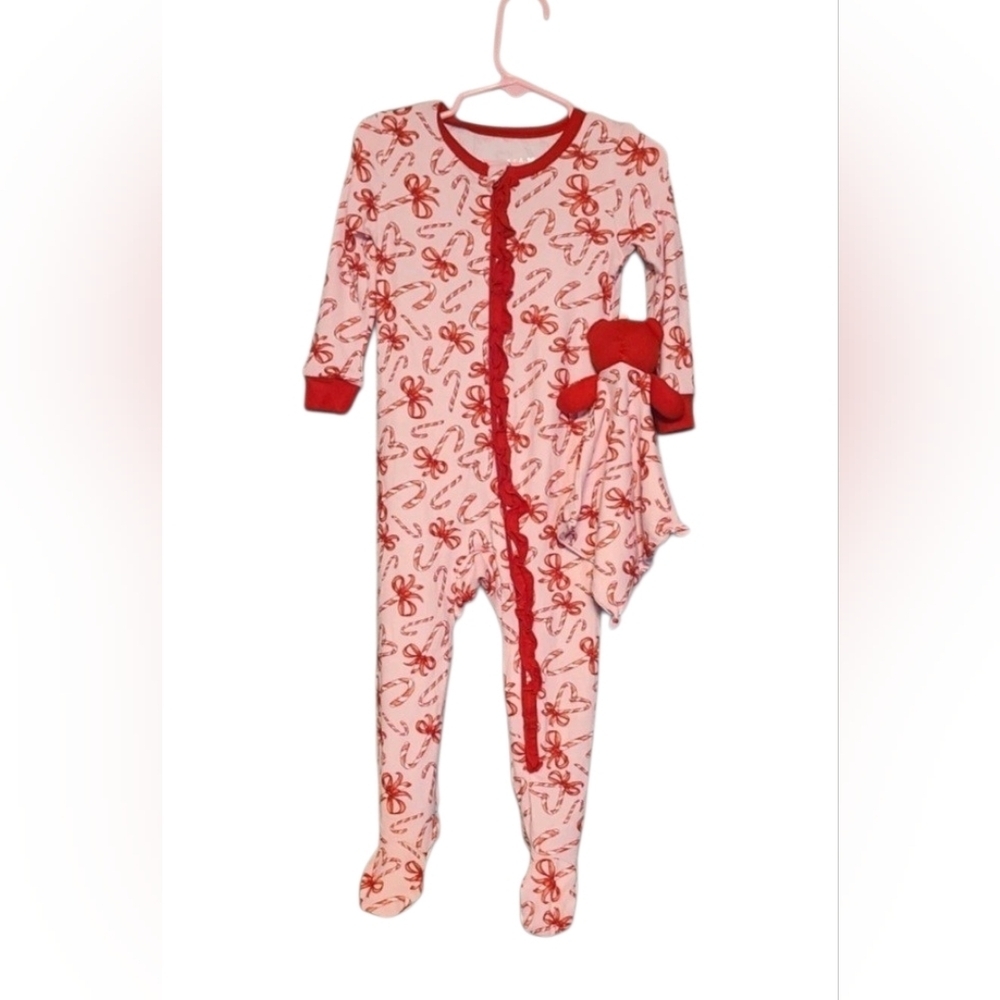 Max & Olivia Red and White Kids One Piece Pajamas Non Skid Foot 18 Months W Bear